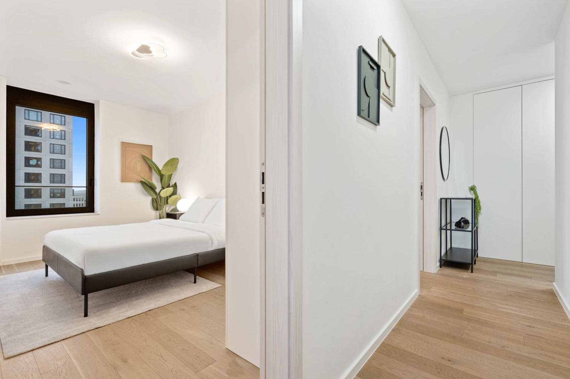 Modern 2br With Pool & City Views