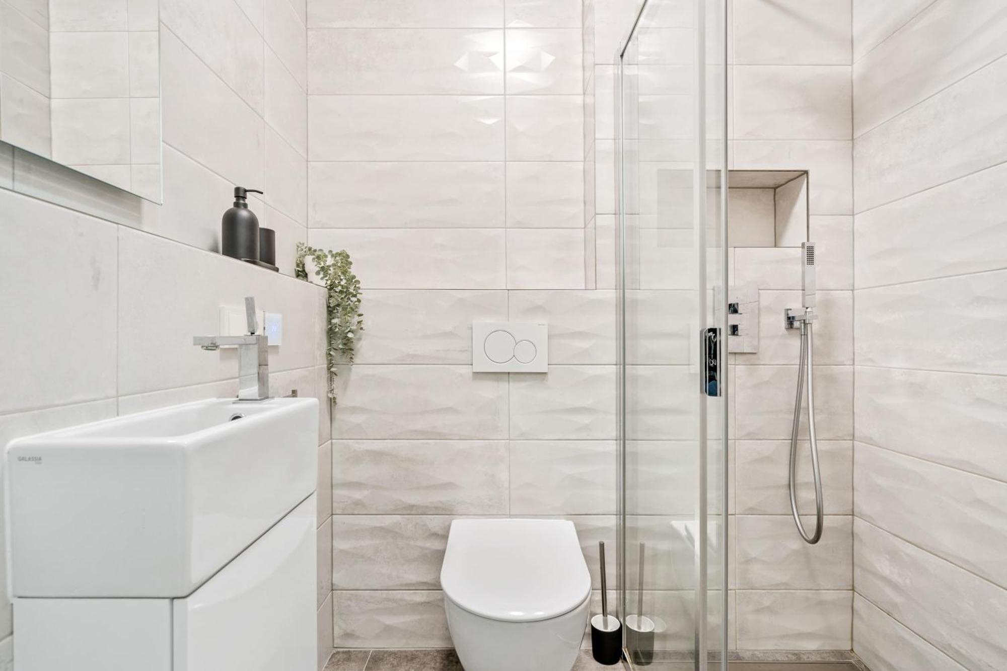 Modern 2br With Pool & City Views Luxemburg